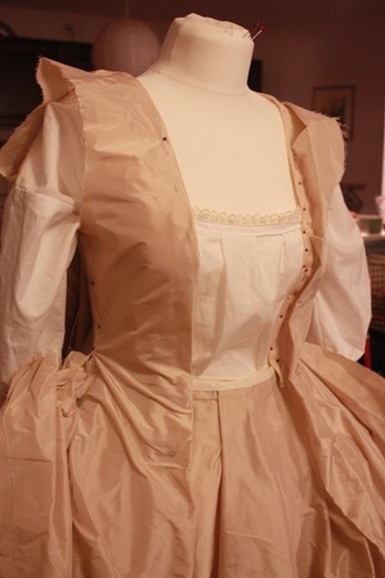 Suknia inspirowana strjami Madame de Pompadour