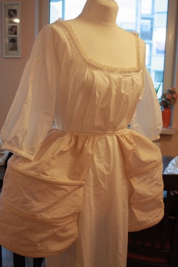 Suknia inspirowana strjami Madame de Pompadour